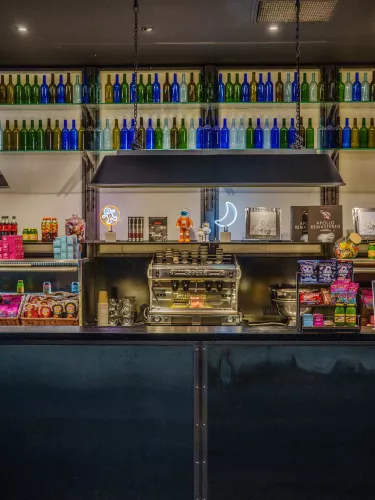 comptoir bar bouteilles